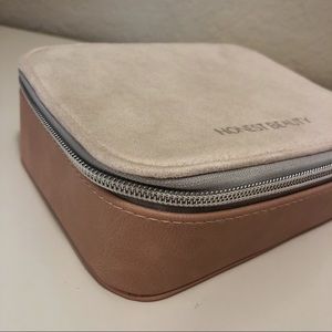 Honest Beauty Zipper Travel Makeup Case